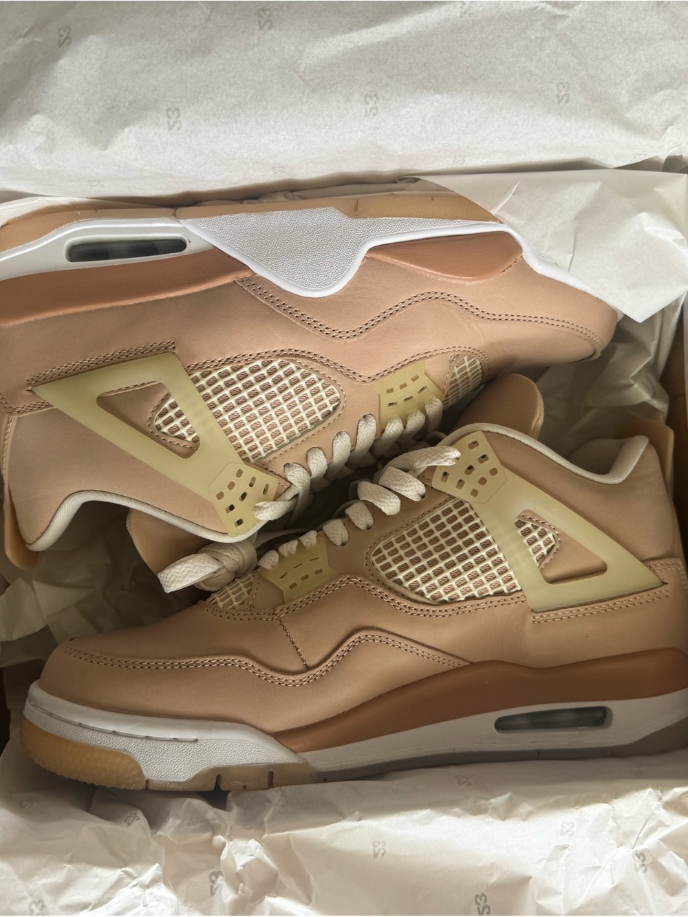Women’s Jordan 4 Retro Sneakers - Cream/Tan